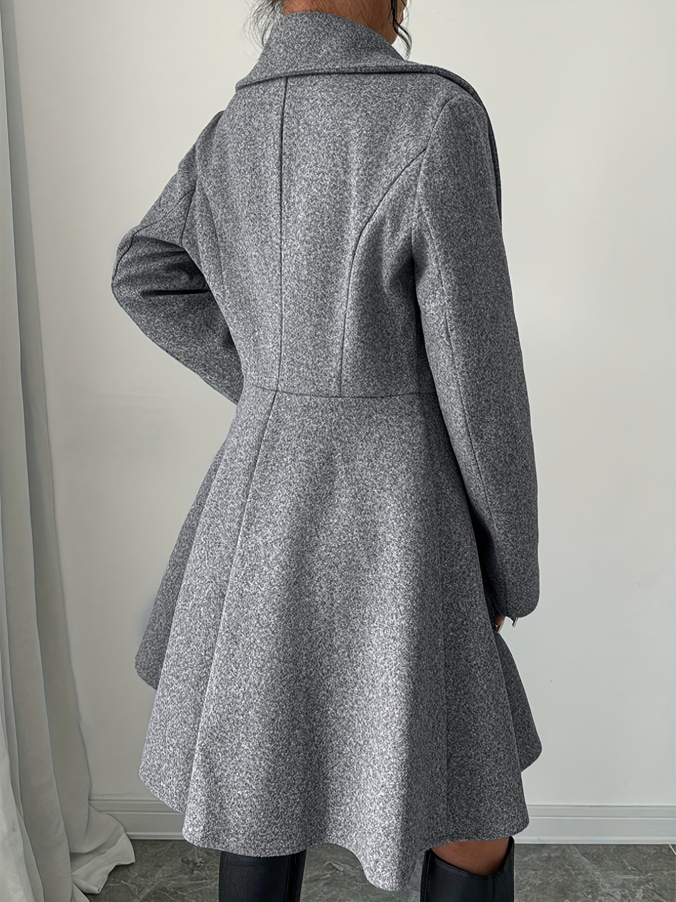Blazer Feminino Elegante com Lapela e Botão para Trabalho e Dia a Dia